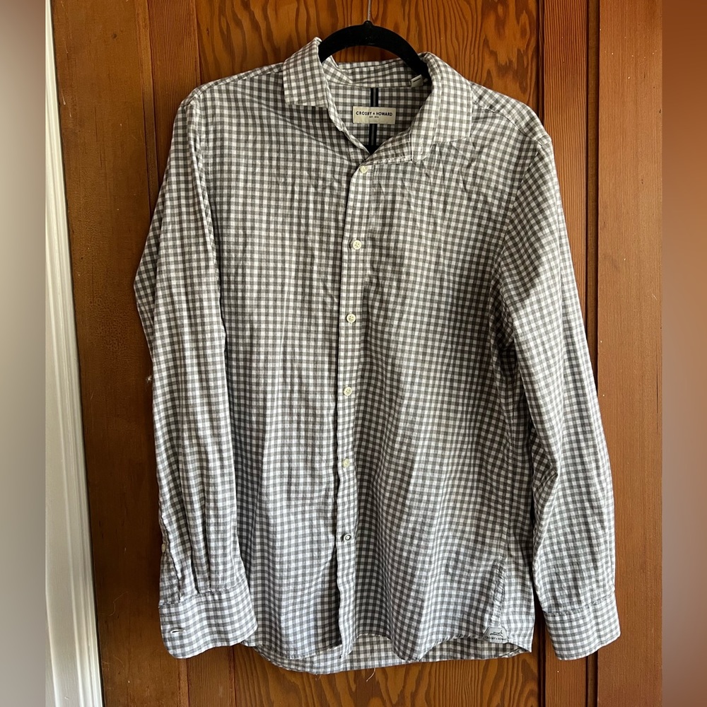 Grey & white checkered men’s button up